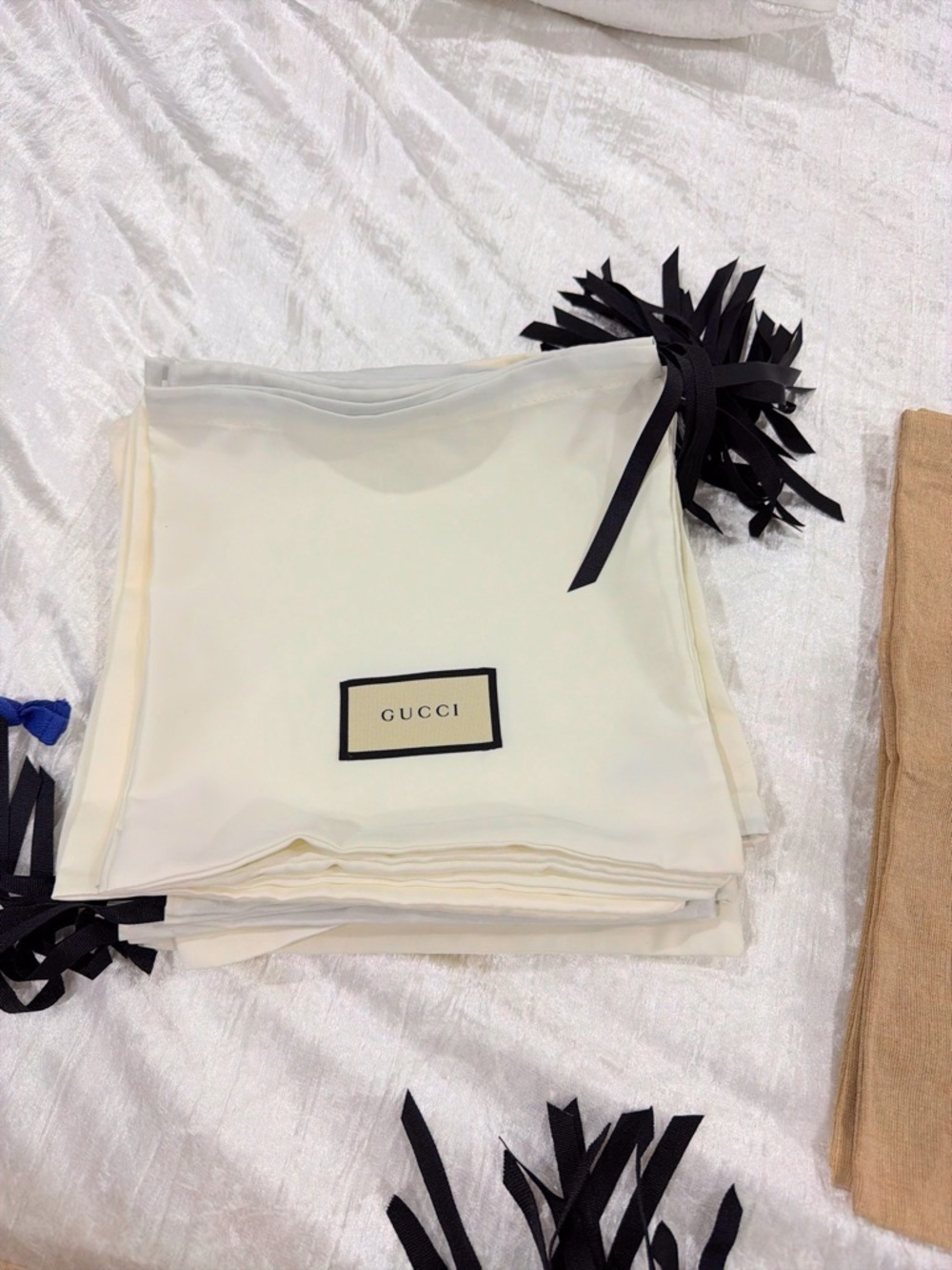 New never been used Gucci dust bag 9x9